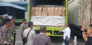 KPU Mulai  Distribusikan Kertas Suara ke Kabupaten Kota di Riau