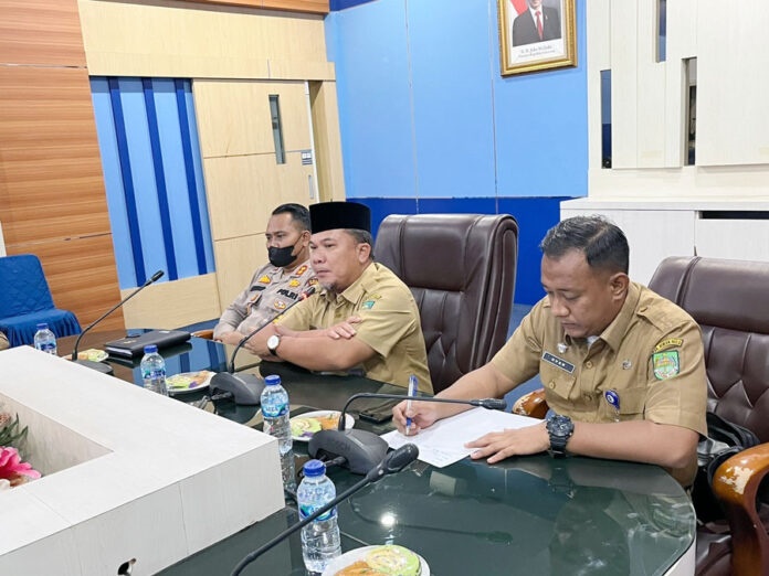 Pemkab Rohul Gelar Rapat Fasilitasi Terkait Lahan Pihak Perusahaan dengan Masyarakat