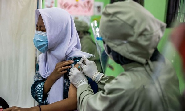 Orang yang Tidak Disuntik Vaksin Risiko Tertular Covid-19 Tiga Kali Lebih Tinggi
