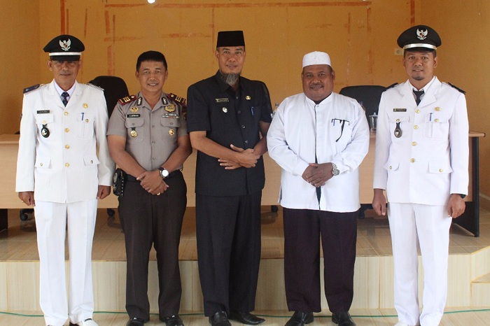Camat Bantan-Bengkalis Lantik Dua Pj Kades