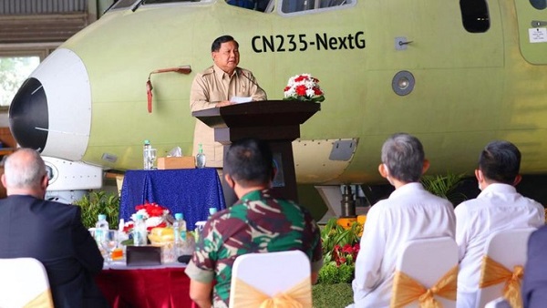 Prabowo Tantang Direktur PTDI Siapkan 24 Pesawat CN235 Setahun, ''Jangan Tepuk Tangan Saja, Sanggup Tidak...''