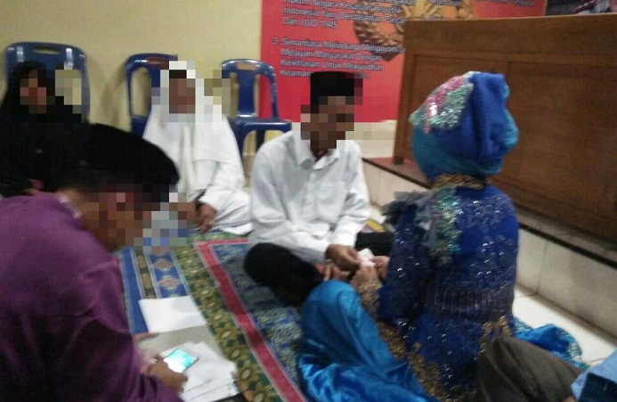Kepergok Mesum di Hotel, Sepasang Pelajar di Rohil Dinikahkan di Mapolsek, Keduanya Satu Lokal, Satu Tempat Duduk Pula