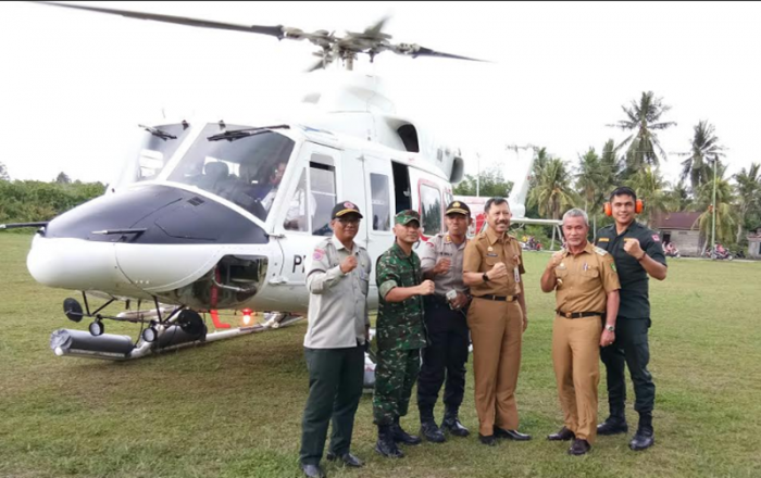 Pakai Heli, Kepala BPBD Riau dan Wabup Meranti Pantau Hot Spot Lewat Udara