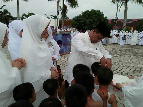 Jadi Lautan Manusia, Seribuan Lebih Peserta Didik di Pelalawan Ikuti Proses Manasik Haji