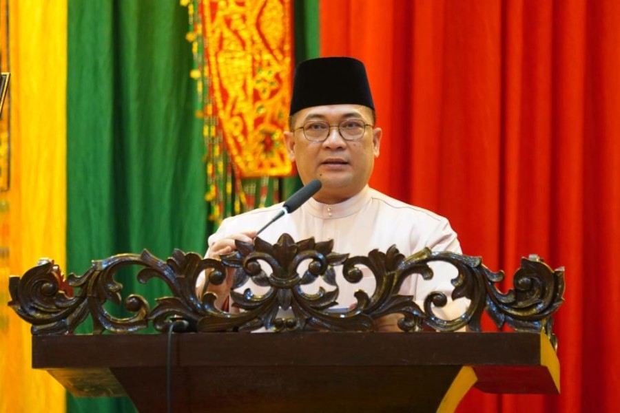 Syahrial Abdi Puji Autobiografi Mantan Gubernur Saleh Djasit