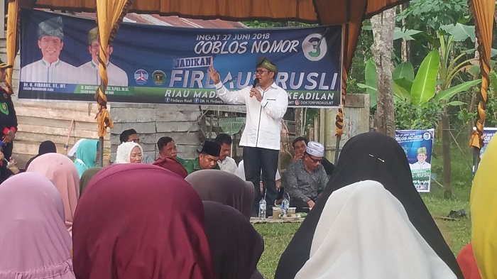 Masyarakat Kuansing Mengadu ke Paslon 3 Firdaus-Rusli Mengenai Air Bersih