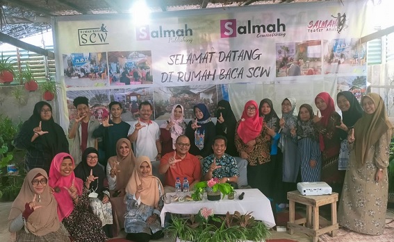 Komunitas Literasi SCW Gelar Pelatihan Menulis bersama Bambang Kariyawan