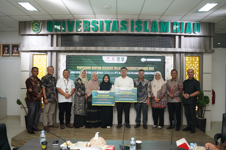 UIR dan PT APGWI Jalin Kerja Sama, Dua Mahasiswa Teknik Terima Beasiswa Penuh