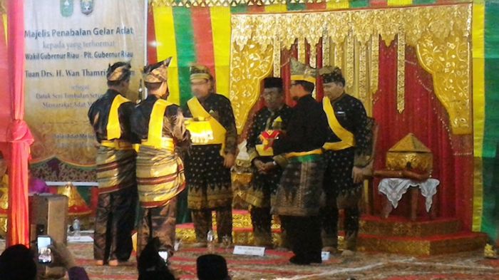 SAH...Wan Thamrin Hasyim Sandang Gelar Adat Datuk Seri Timbalan Setia Amanah