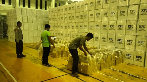 Kantor Camat di Rohil Banjir, Surat Suara Dipindah ke Gor