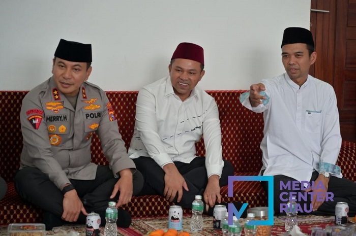 Pasca Dilantik Sebagai Gubernur Riau, Wahid Kembali Bertemu UAS, Bahas Tentang Ini...