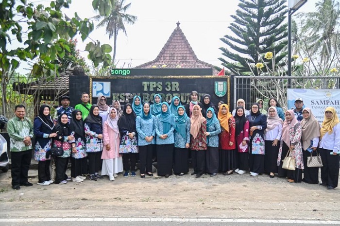 PKK Kota Dumai Studi Tiru  Desa Gemar Pengolahan Sampah di Magelang