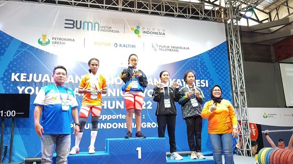 Mulya Pratiwi Raih 3 Medali Emas di Kejurnas Angkat Besi Junior