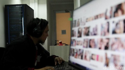 Mantap Juga, Sebulan Pembuat Situs Porno Ini Raup Rp50 Juta, Gampang Saja Modalnya, Tapi Begini Ujungnya...