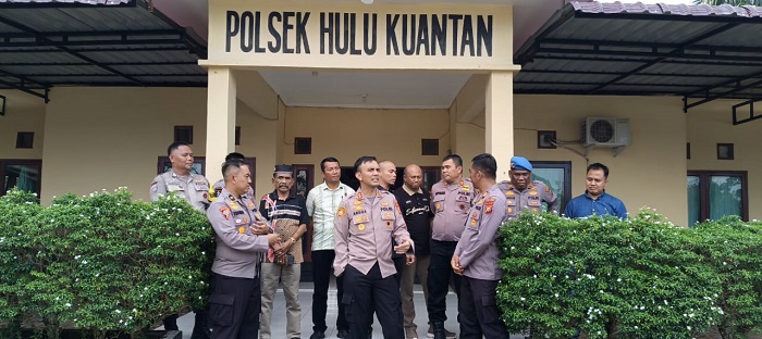 Kapolres dan Wakapolres Kuansing Lakukan Kunjungan  ke Polsek Hulu Kuantan