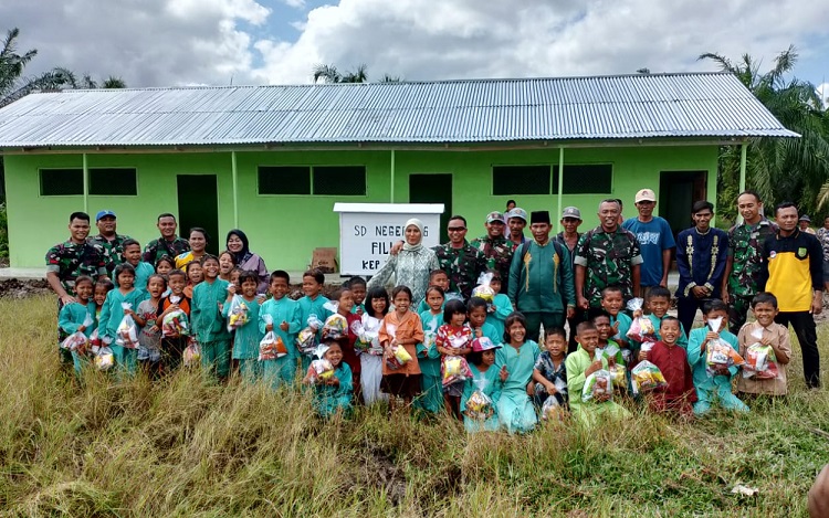 Dandim 0321 Rohil Bangun Sekolah  Memprihatinkan di Pekaitan