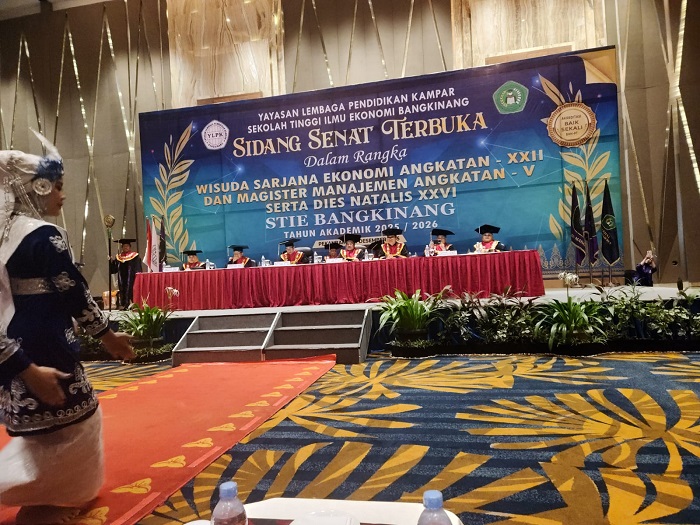 STIE Bangkinang Kukuhkan 128 Wisudawan
