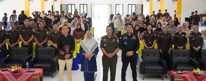 Kejari Kuantan Singingi Sampaikan Edukasi Antikorupsi di Kampus UNIKS