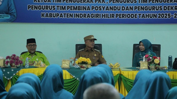 Ketua Tp Pkk Inhil Kukuhkan Pengurus Pkk,Posyandu, Dan Dekranasda Se-Kecamatan Periode 2025-2030