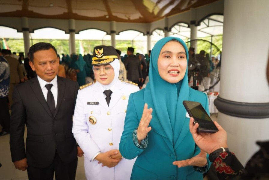 Henny Sasmita Lantik Ketua TP PKK Siak