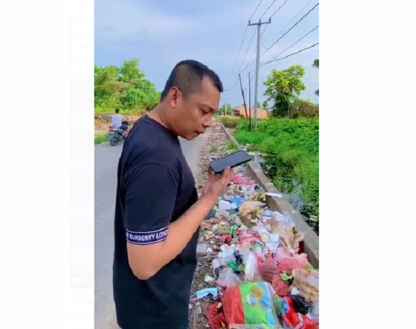 Sempat Viral, DLHK Pekanbaru Langsung Lakukan Pembersihan Sampah di TPS Liar Jalan Gulama