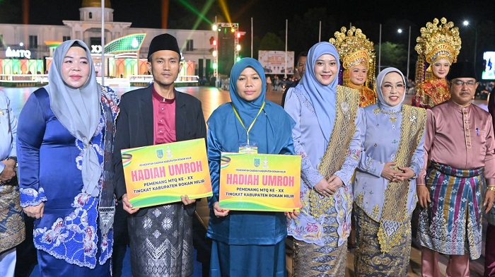 Qori dan Qoriah Terbaik MTQ XX Rohil Terima Hadiah Umroh dari Pemkab