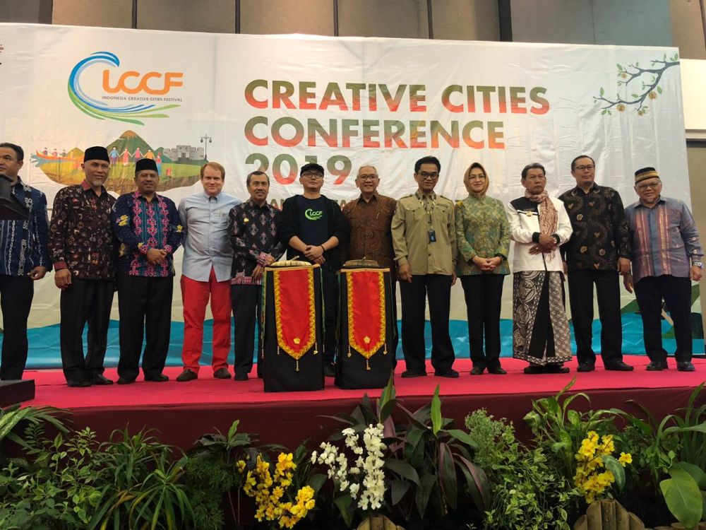 Gubri Syamsuar Presentasikan Soal Ekonomi  Kreatif di Ternate