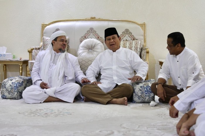 Daripada Kunker ke Amerika, Syahganda Nainggolan Sarankan Prabowo ke Saudi Jemput Habib Rizieq