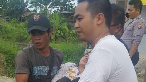 Ya Tuhannn... Istri Lagi Hamil 2 Bulan Diseret Suami dengan Sepeda Motor