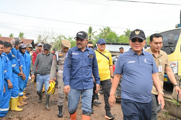 World Cleanup Day di Rohil, Bupati Tanam Pohon Hingga Belanja di Pasar Bintang