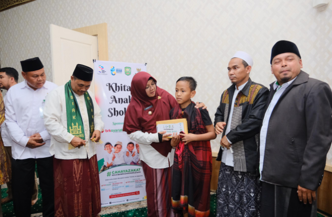Hari Santri 2025 di Gelar Kitan Massal, Bupati Afni Apresiasi Baznas Siak