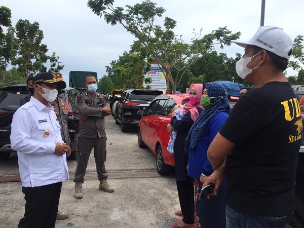 Wakil Bupati Bengkalis Bagus Santoso Tinjau Antrean Panjang Kendaraan  di Roro Bengkalis, ''Kami Minta Maaf...''
