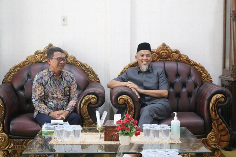 Wali Kota Sampaikan Kerusakan Jembatan Soekarno Hatta pada  Kepala BPJN Riau