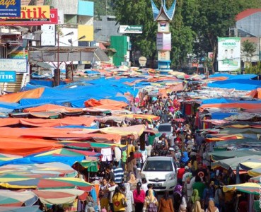 Usung Konsep Islam Madani, Aktivitas Pasar Raya Padang Dihentikan Saat Azan