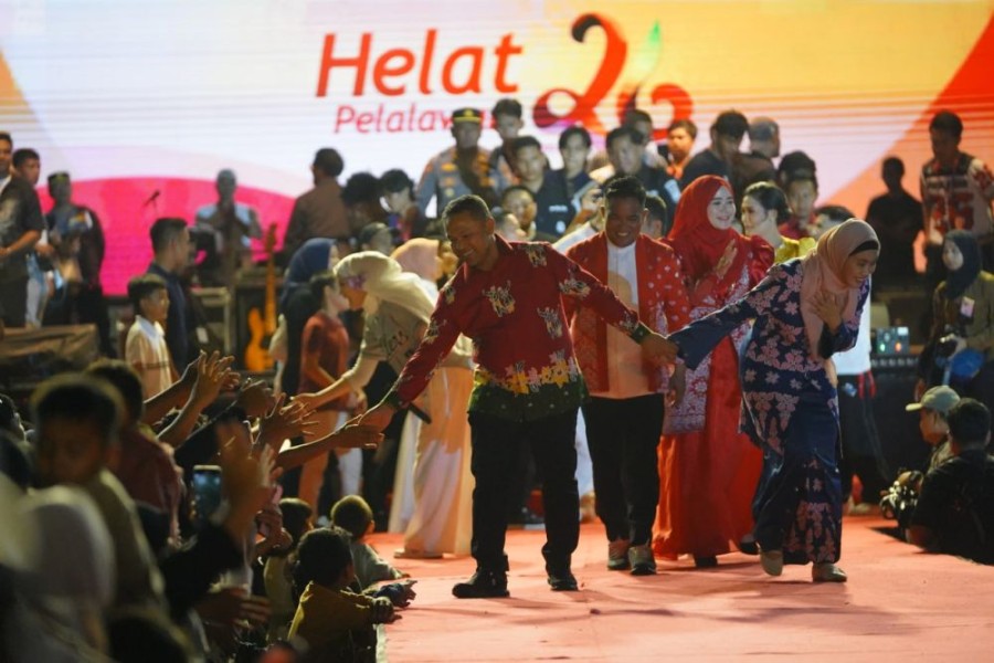 Apresiasi Helat Pelalawan, Gubernur Wahid: Kemajuan dan Budaya Bisa Satu Irama