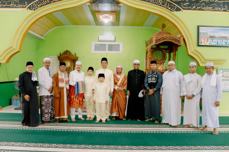 Wabup Rohil Jhony Charles Laksanakan Shalat Idul Fitri 1447 H di Ujung Tanjung, Begini Pesan Wabup
