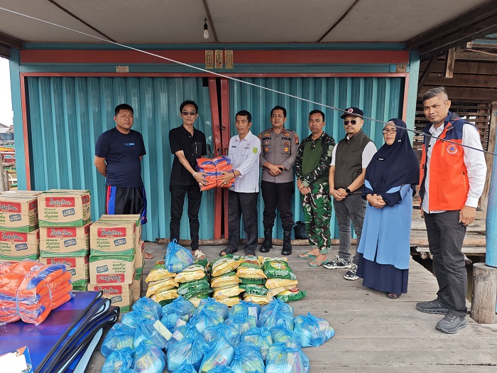Pemkab Inhil Salurkan Bantuan untuk  Korban Kebakaran Concong dan Puting Beliung Tanjung Lajau