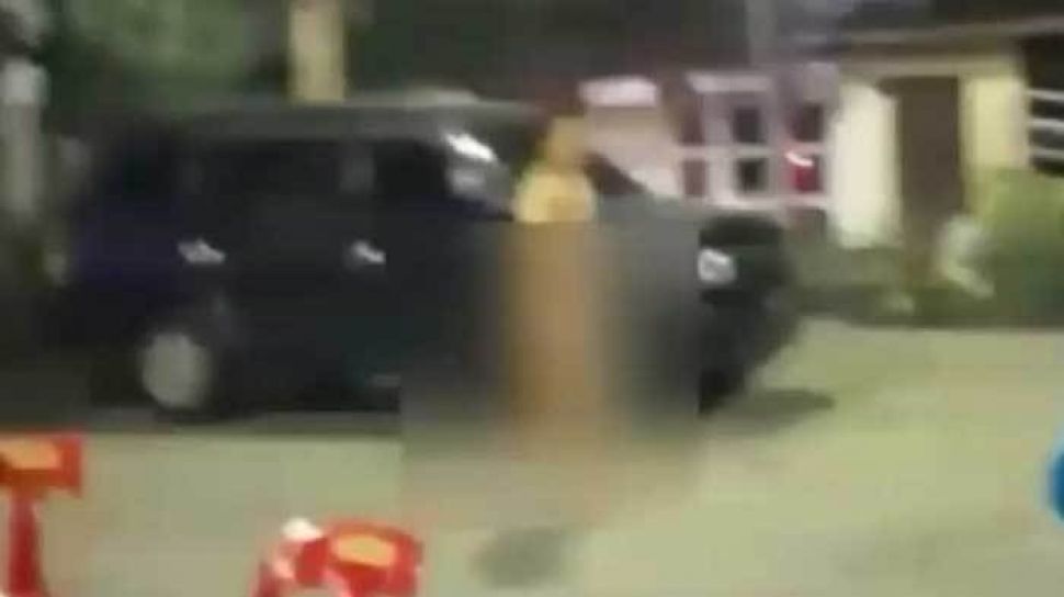 Ih Serem! Ngaku Lehernya Mau Digorok Waria di Kamar Hotel, Pria Ini Ketakutan Lari Sembari Bugil