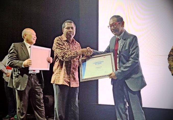Sukses Promosikan Daerah, Pemkab Siak Raih Regional Marketer Award 2016