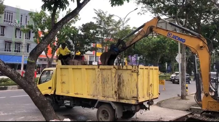 Dinas PUPR Ganti Jembatan Lama dengan Box Culvert di Jalan Arifin Ahmad