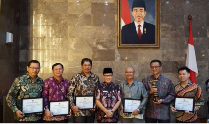 Pemko Dumai Terima Sertifikat Objek Vital dari Kemenperin RI
