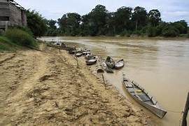 Update Status Sungai di Riau: Kampar Kiri Awas, Indragiri Inhu Siaga, Kuansing Normal