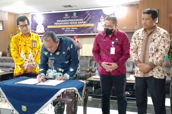 Pemkab Inhu dan DJP Tandatangani Kerjasama Optimalisasi Pajak Pusat dan Daerah