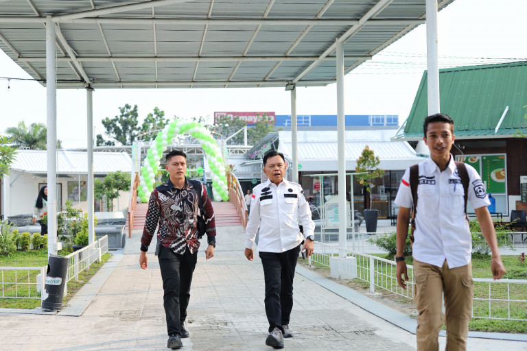 Plt Bupati Asmar Hadiri Peresmian Zona KHAS Riau Garden