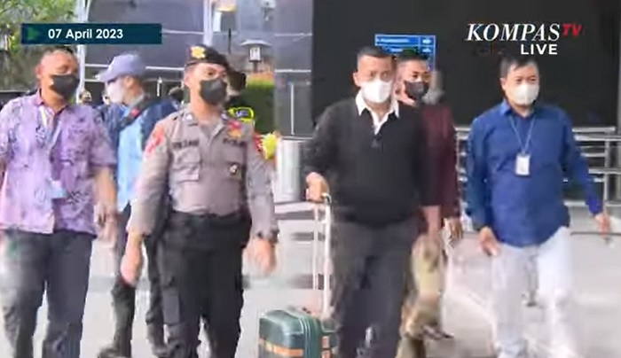 Bupati Kepulauan Meranti Muhammad Adil Tiba di Soekarno Hatta Jakarta