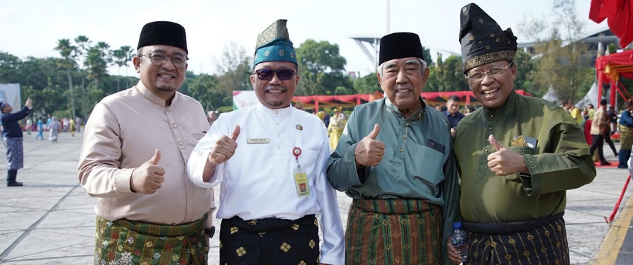 Sekda Rohul Hadiri Langsung Upacara HUT Ke 67 Riau