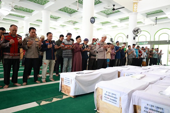 10 Jenazah Korban Galodo Sumbar Dimakamkan Massal Setelah Gagal Diidentifikasi