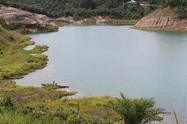 DIDUGA RUSAK LINGKUNGAN, LBH Pekanbaru Laporkan PT Riau Bara Harum ke Polda Riau