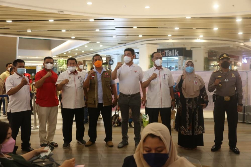 Peduli Aksi Sosial, Asisten I Setdaprov Riau Kunjungi Kegiatan Donor Darah