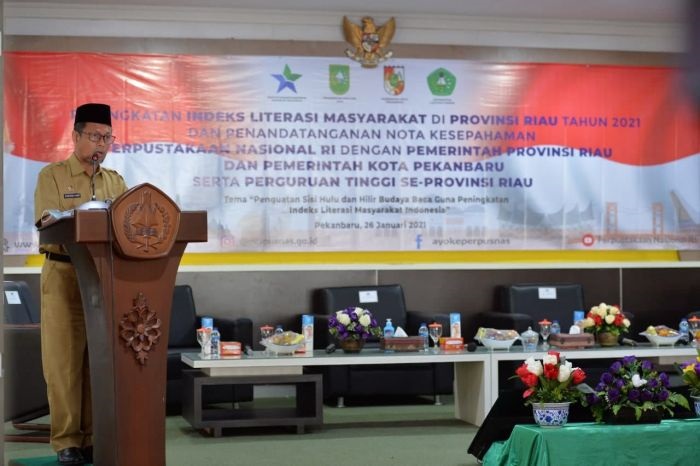Plh Sekdaprov Riau Buka Acara Talk Show Peningkatan Indeks Literasi Masyarakat